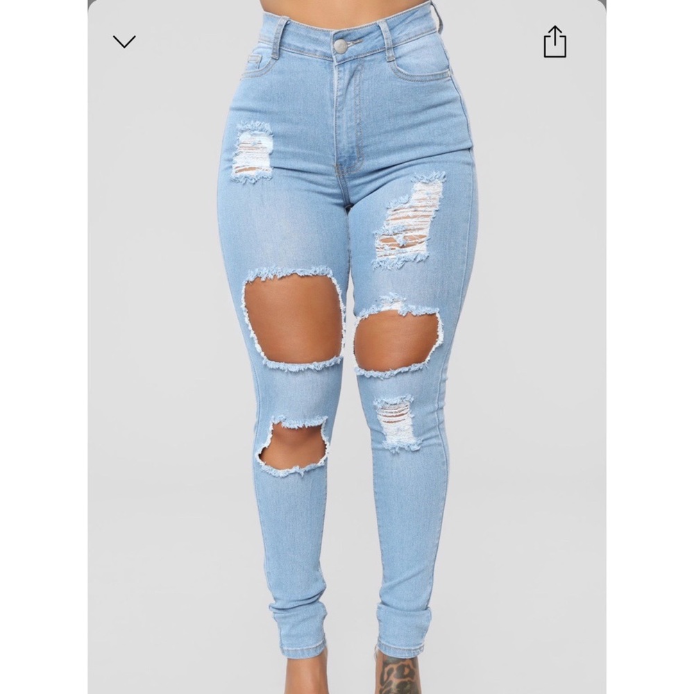 Light Washed Ripped Jeans